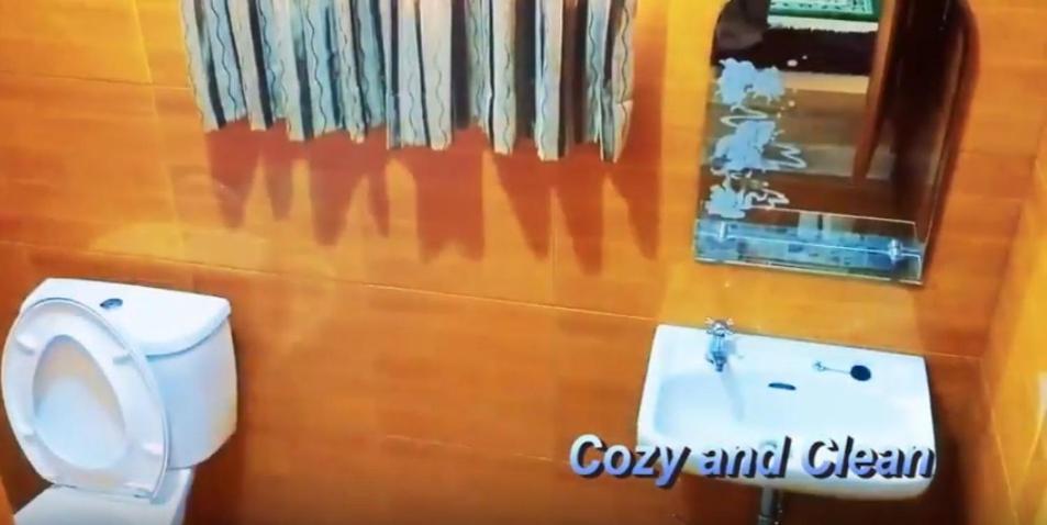 Penginapan Muslim Yuni INN Bogor Bagian luar foto