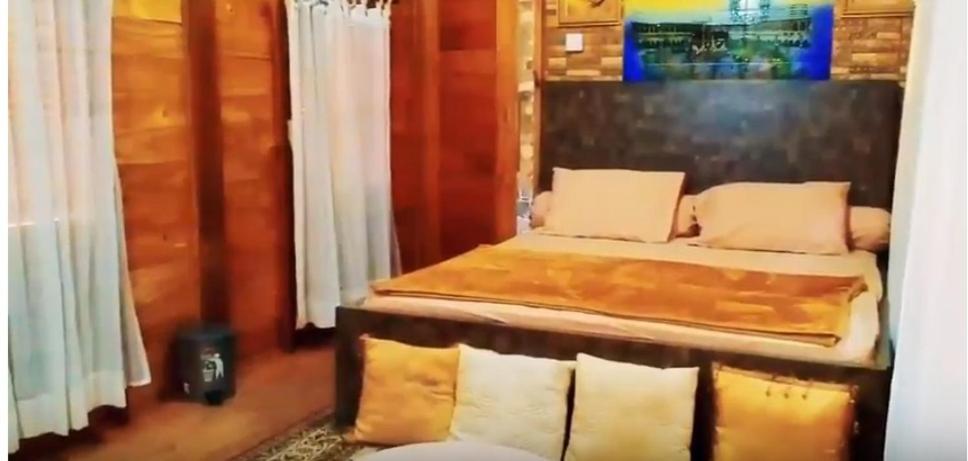 Penginapan Muslim Yuni INN Bogor Bagian luar foto