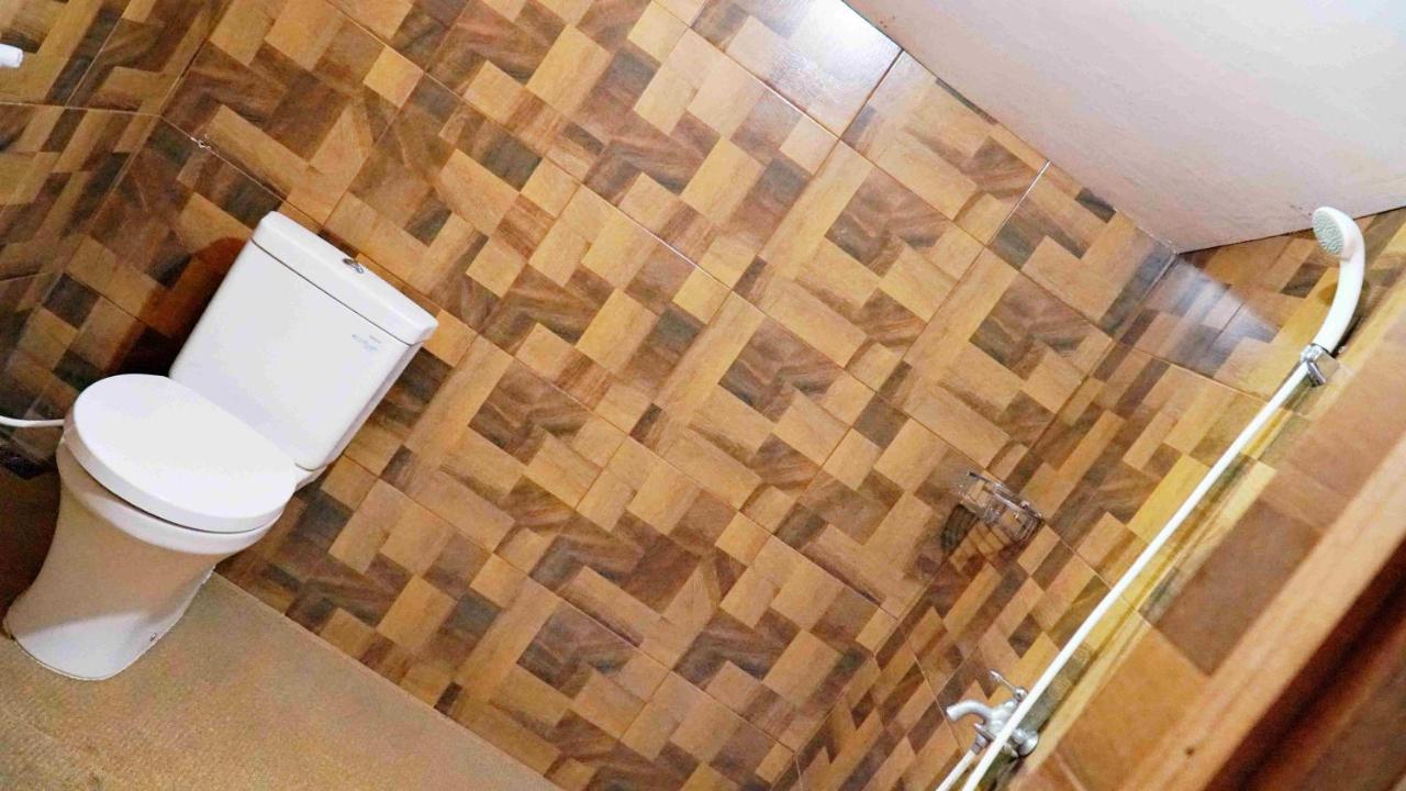 Penginapan Muslim Yuni INN Bogor Bagian luar foto